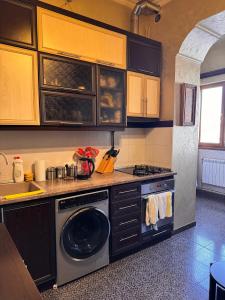 3-комн. квартира на пр. Баграмяна, 76 кв.м., высокие потолк