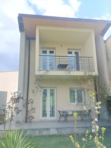 Сдается 2 этажный, 4-комнатный таунхаус, Дилижан, посёло