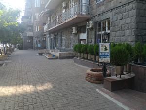 Действующий и прибыльный бургер-ресторан в центре Ере�