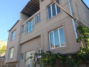 Многофункциональная недвижимость на ул. Армена Тахтад