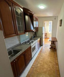 2-комн. квартира на ул. Туманяна в центре, 80 кв.м., 6/10 этаж