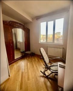 4-комн. квартира на ул. Врацакан в Арабкире, 100 кв.м., высо