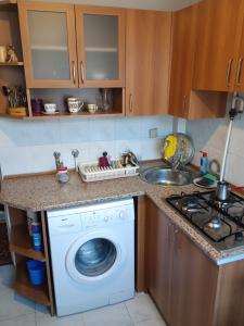 3-комн. квартира на ул. Гераци в центре, 107 кв.м., высокие �