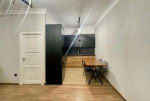 2-комн. квартира в новостройке на ул. Теряна в центре, 55 �